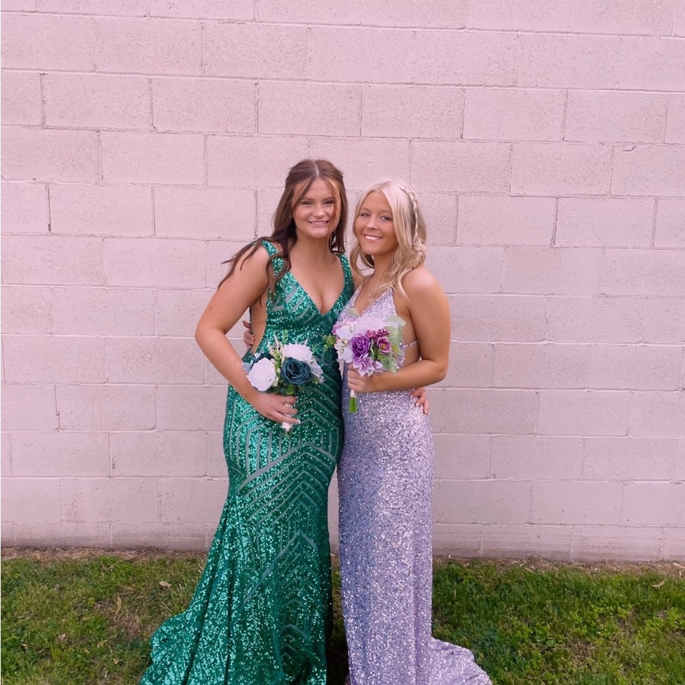 Elegant Green Sequin Evening Gown